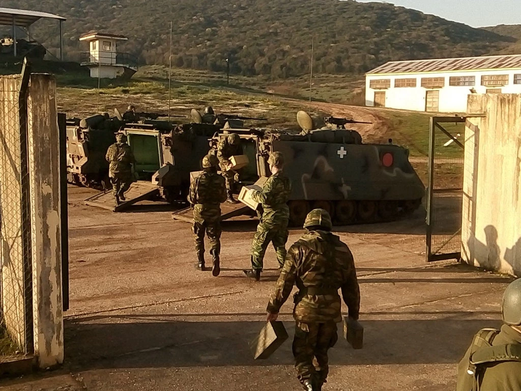 Η απάντηση του ΕΣ στην Τουρκία: «Είμαστε έτοιμοι, σας περιμένουμε!» – Μήνυμα και στην Αλβανία: Φόρτωσε πυρομαχικά και έσπευσε στη μεθόριο η 8η ΕΑΝ